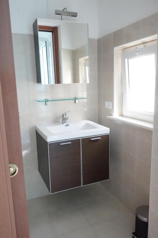 Arco Del Priore Bed & Breakfast Trani Bagian luar foto