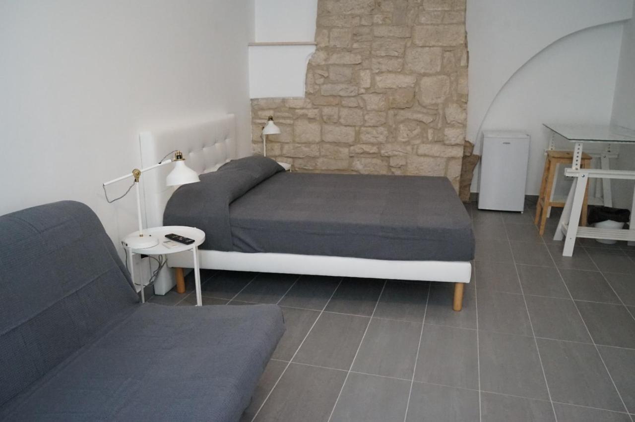 Arco Del Priore Bed & Breakfast Trani Bagian luar foto