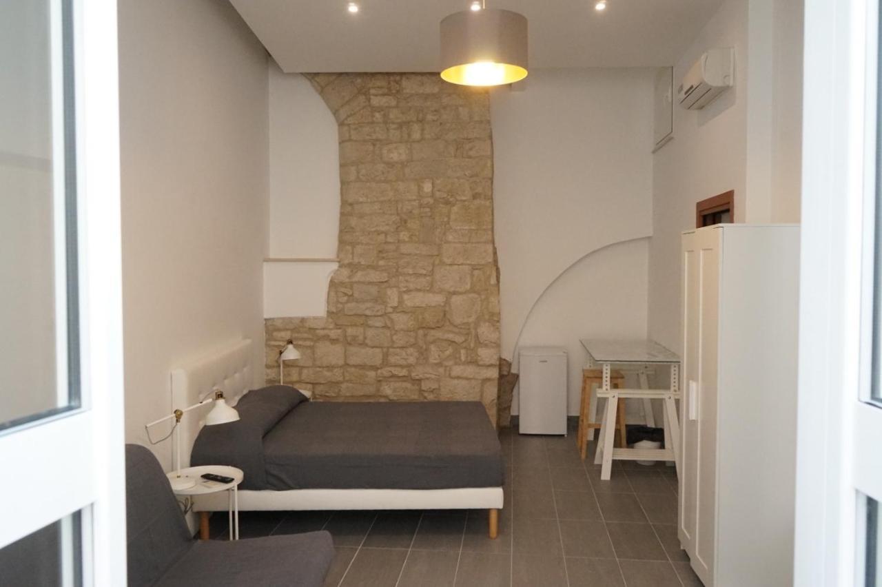 Arco Del Priore Bed & Breakfast Trani Bagian luar foto