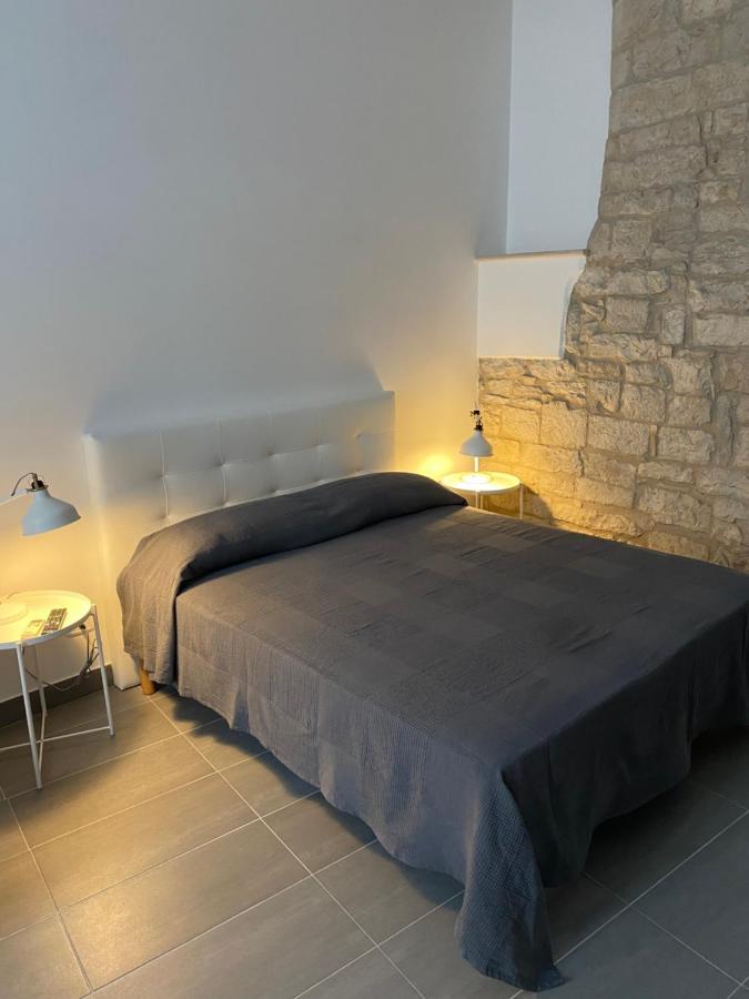 Arco Del Priore Bed & Breakfast Trani Bagian luar foto