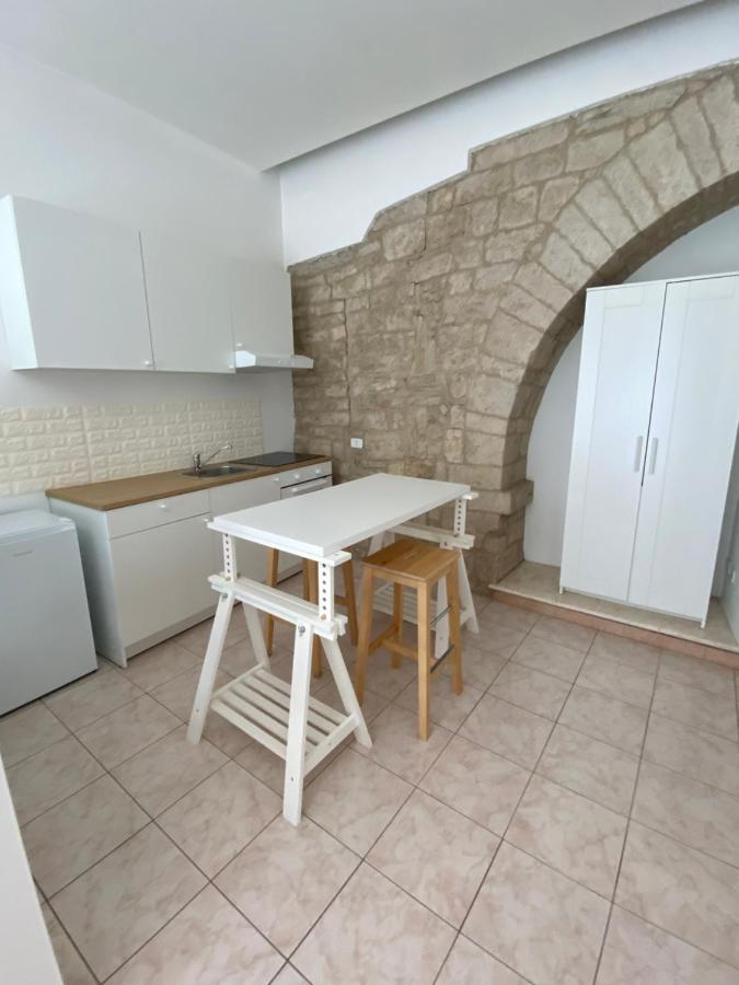 Arco Del Priore Bed & Breakfast Trani Bagian luar foto